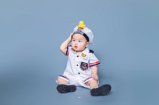 青州宝宝老摇头怎么回事